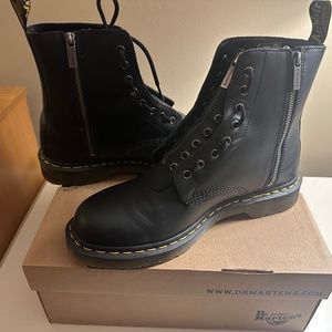 Dr Martens Air Wave 1450 Pascal Front Zip Women’s Boots